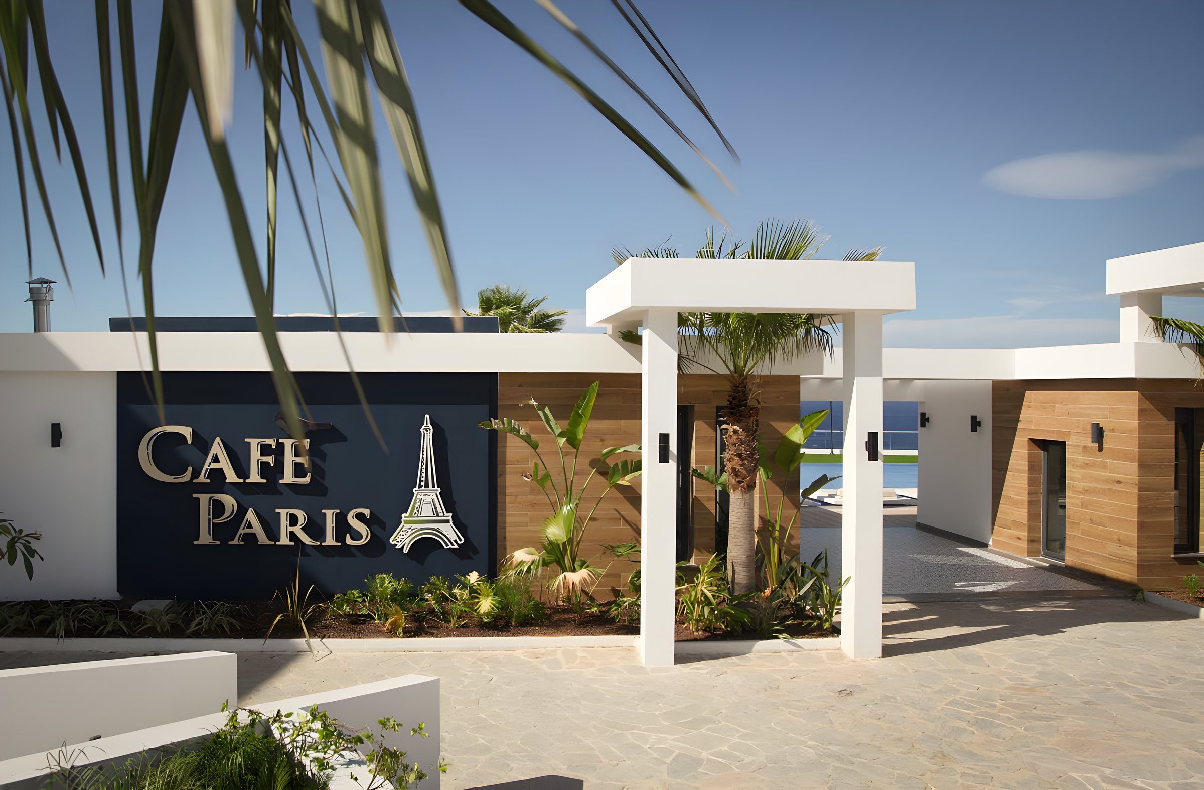 Café Paris at Caesar Cliff